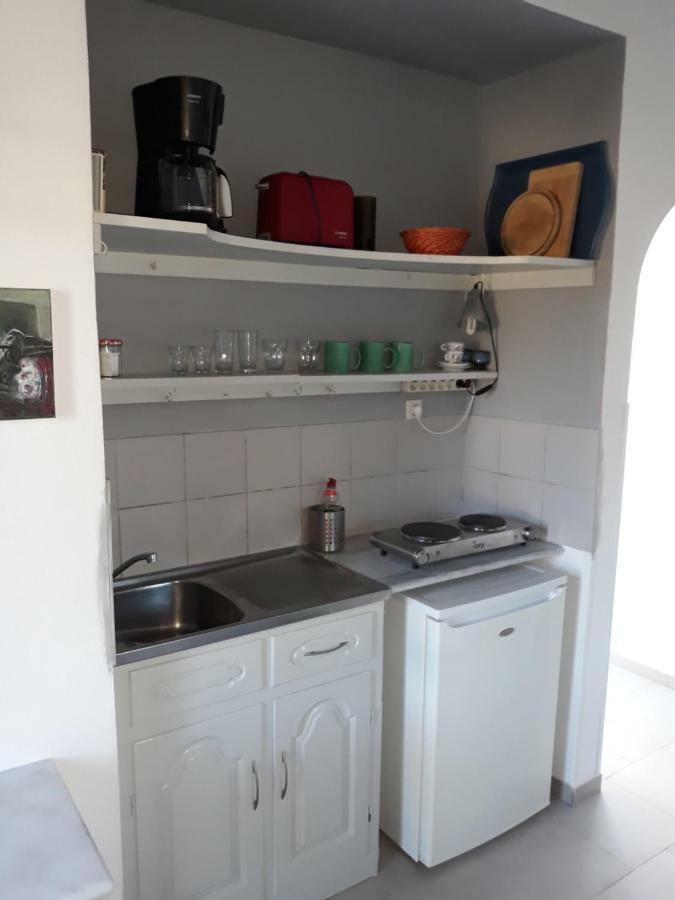 Aloni Apartment Камиларион Екстериор снимка